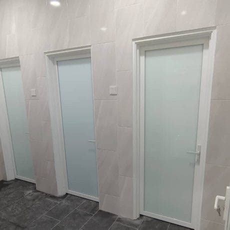 aluminium-swing-door-1