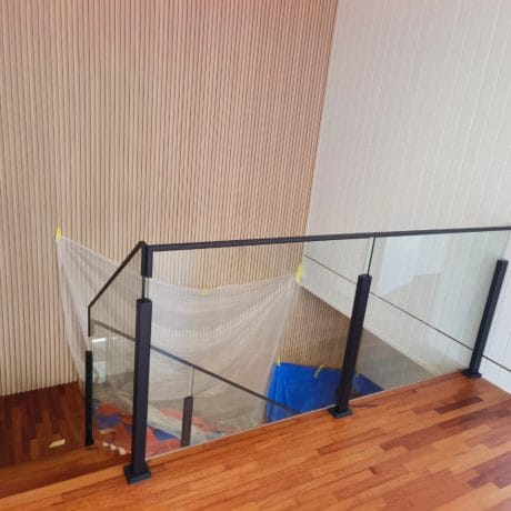 high-quality-tempered-glass-staircase