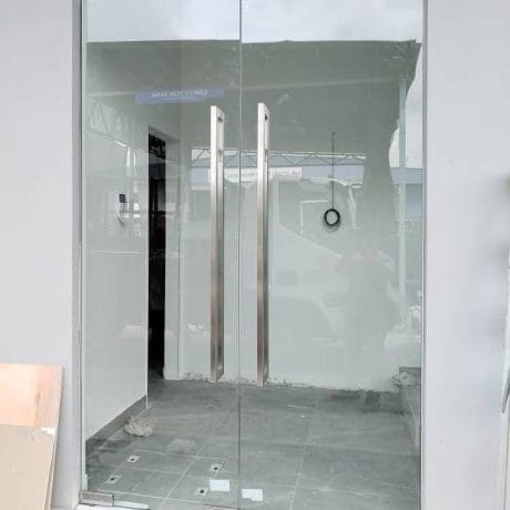 modern-tempered-glass-door