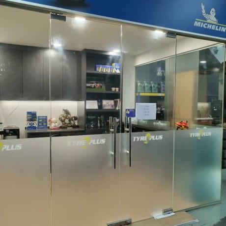 safety-tempered-glass-door-1